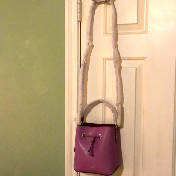 Kate Spade small bucket crossbody- new w/ tags - Picture 2 of 5